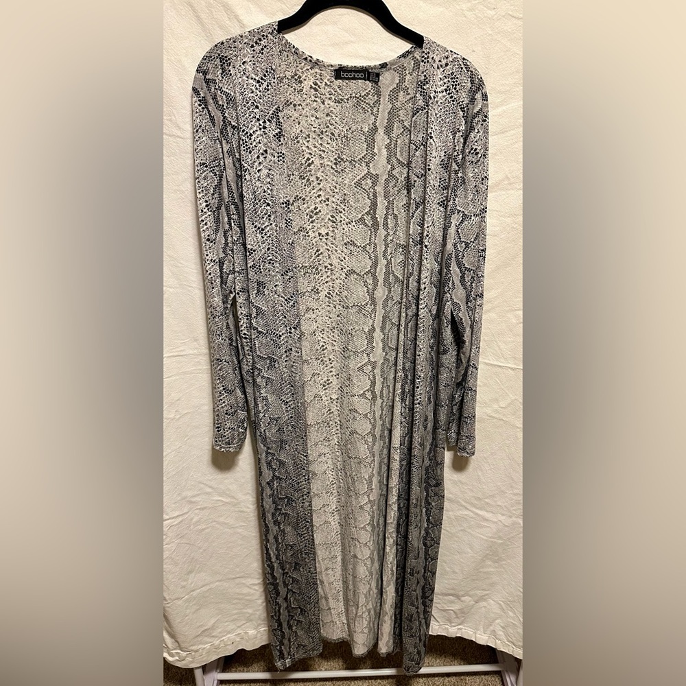 Boohoo Grey Snake Print Long Sleeve Maxi Cardigan Size 12